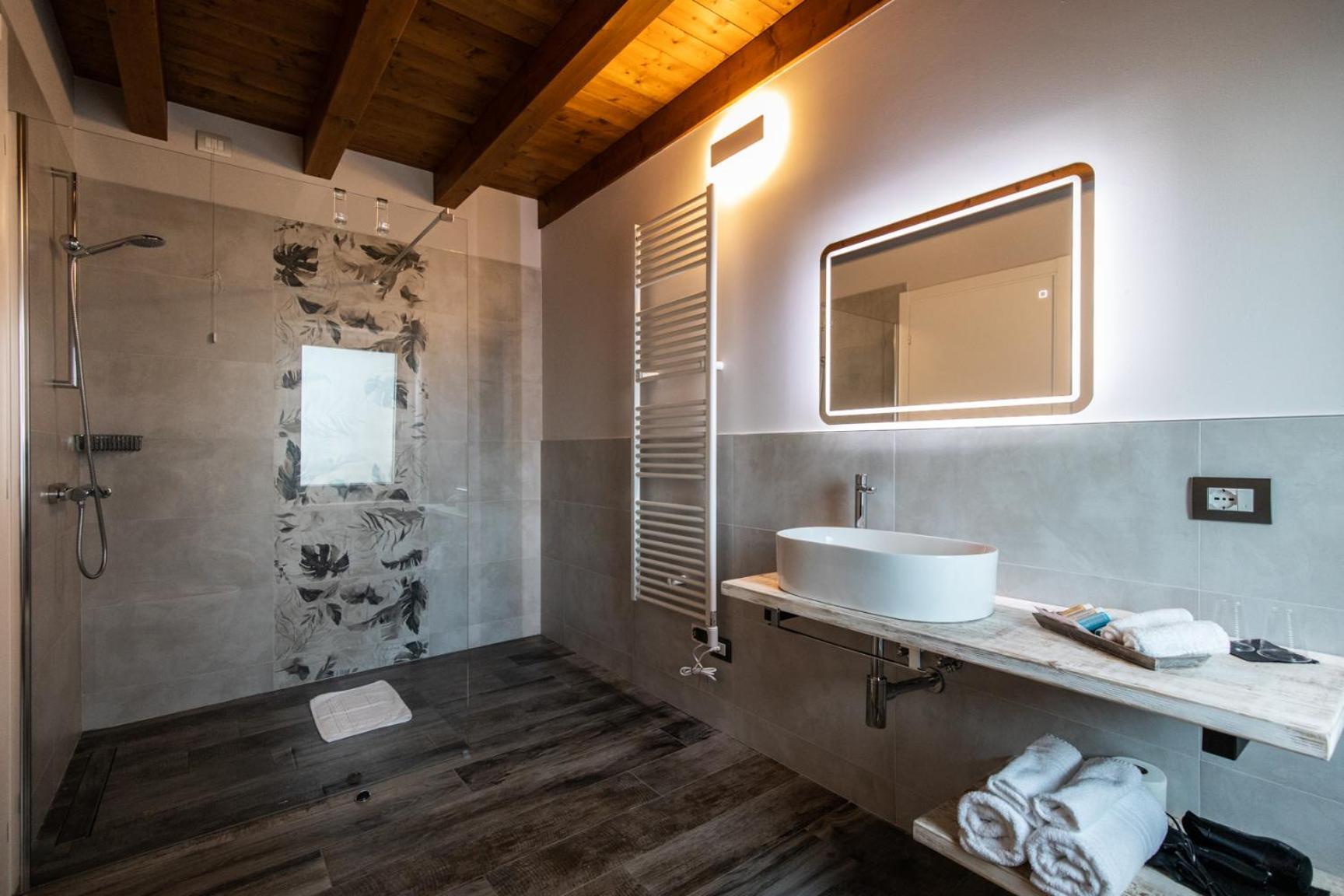 Готель Atmosfere Charme & Country Borgo San Mauro Екстер'єр фото